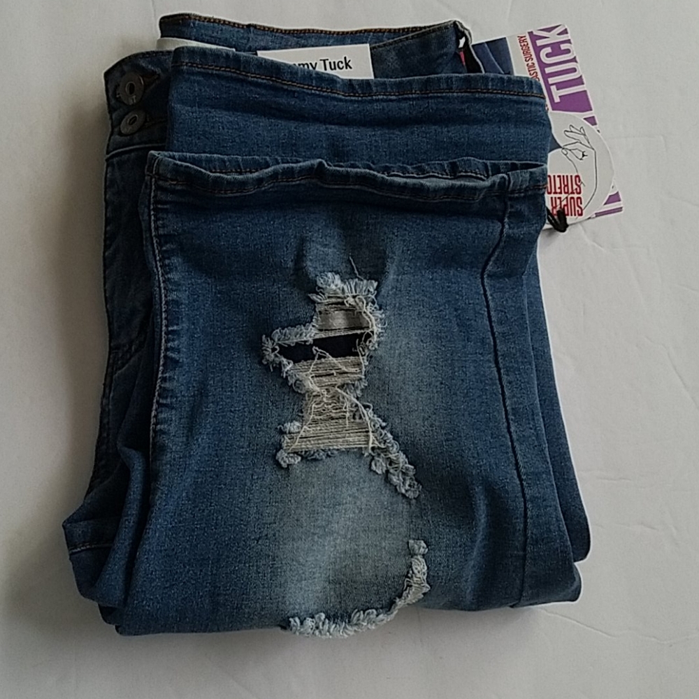 !iT Shorts - Picture 16 of 16